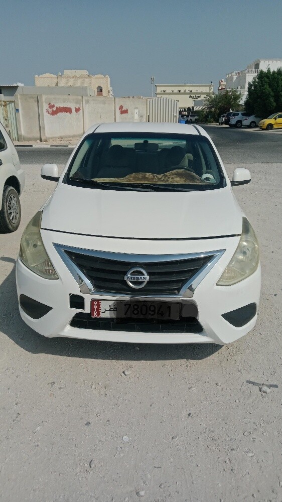 Nissan Sunny - 1