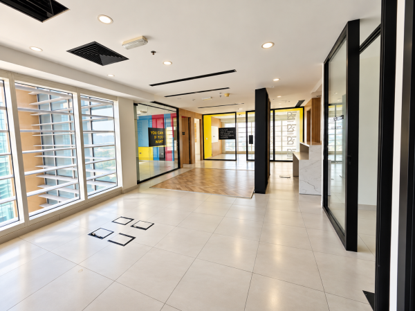 OFFICE FOR RENT | LUSAIL MARINA - 13