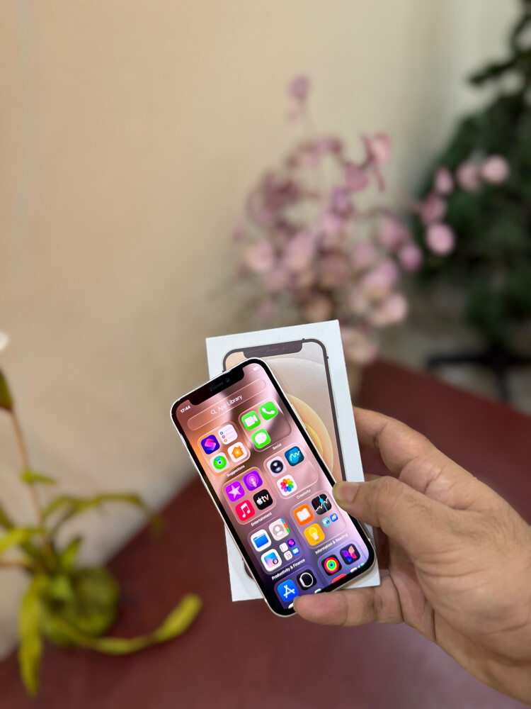 iPhone 12 64GB USA original  - 5