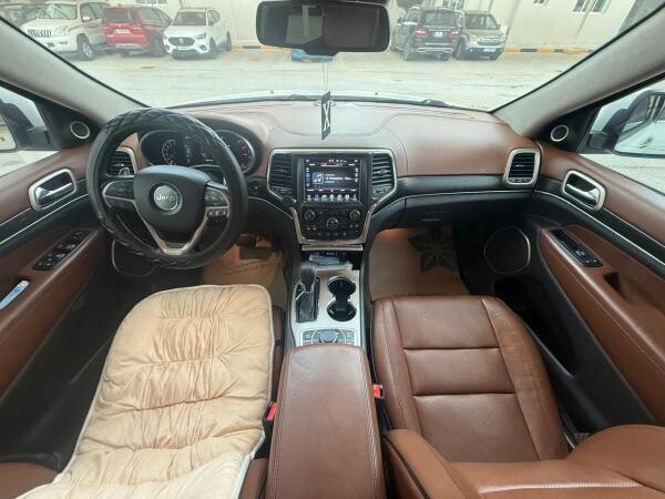 Jeep Grand Cherokee Summit V8 5.7 - 7