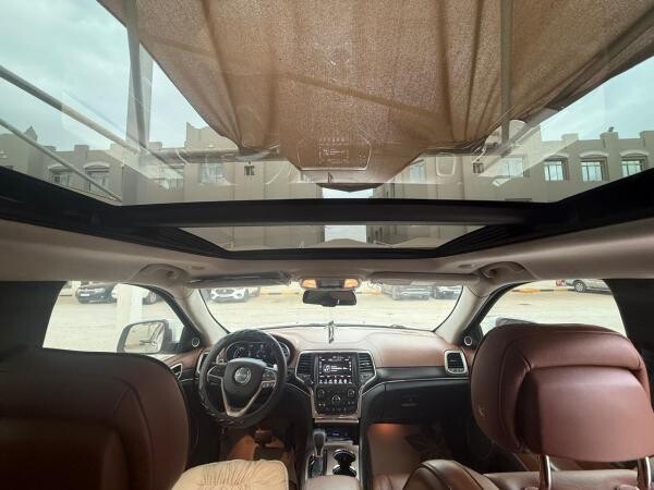 Jeep Grand Cherokee Summit V8 5.7 - 5