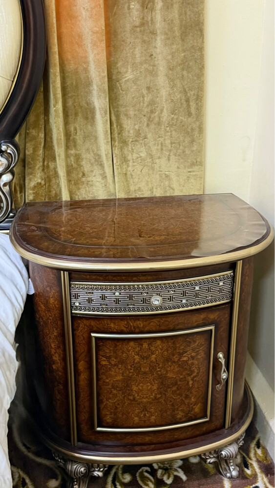 غرفة نوم كلاسيك للبيع  - 3