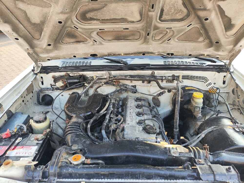 NISSAN 2400 PICKUP - 7