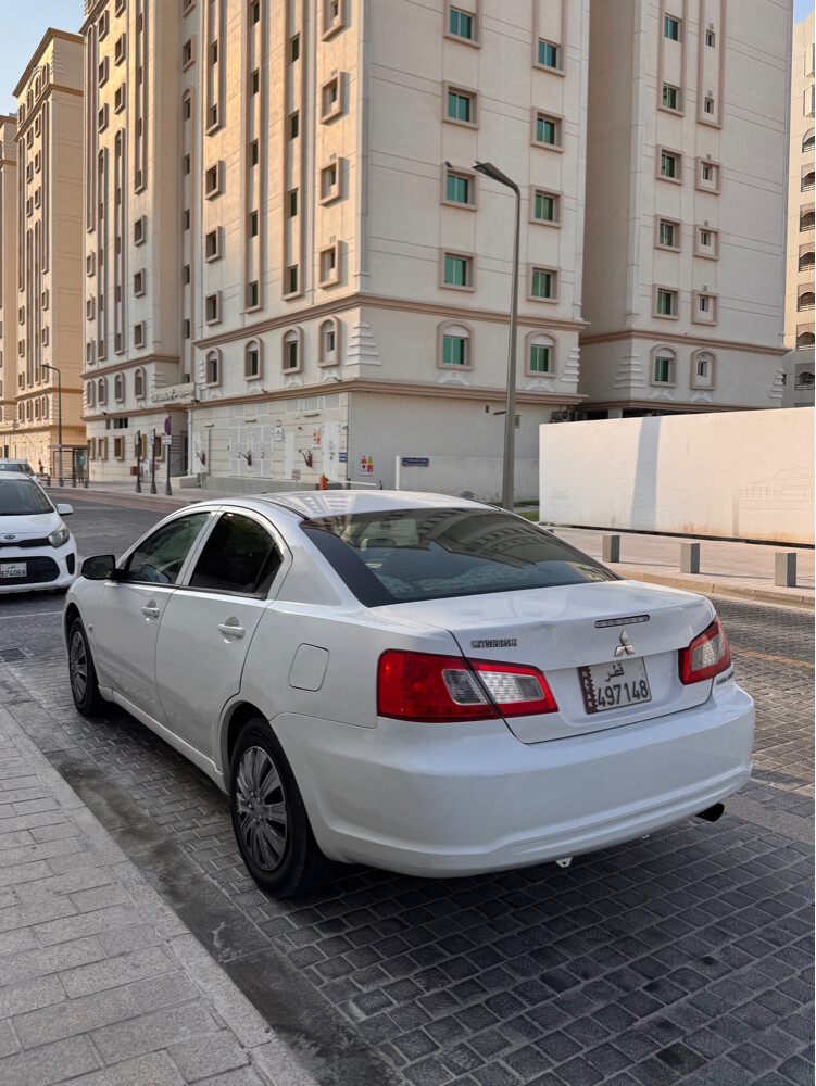 Mitsubishi Galant 2012 for sale - 4