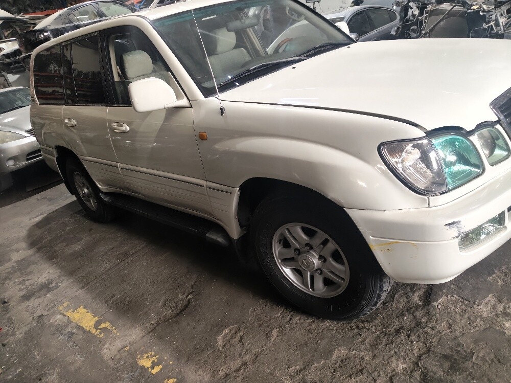 Lexus 470 2002Items Only - 3