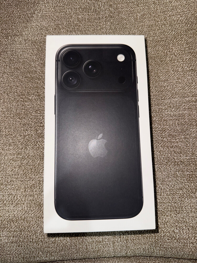 iPhone 18 pro 256GB - 1