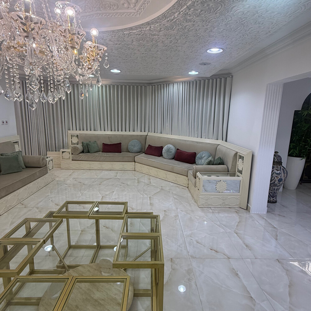 Sofas and chairs - 4