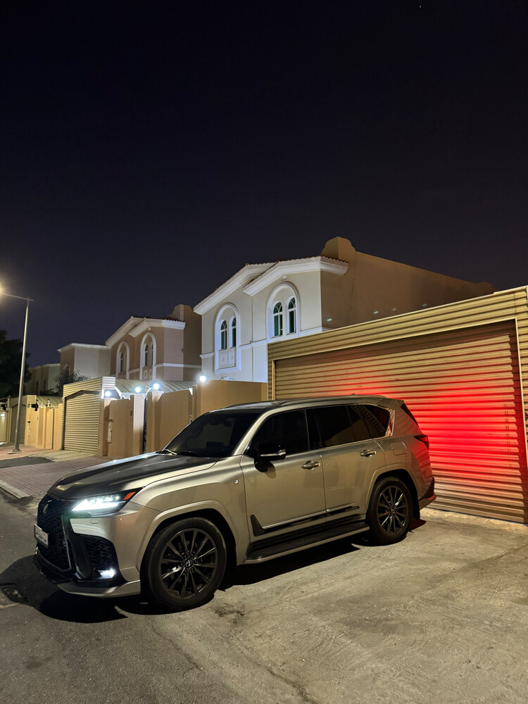 Lexus lx600 f sport - 1