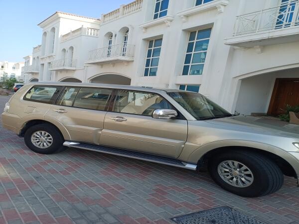 Pajero in excellent condition - 7