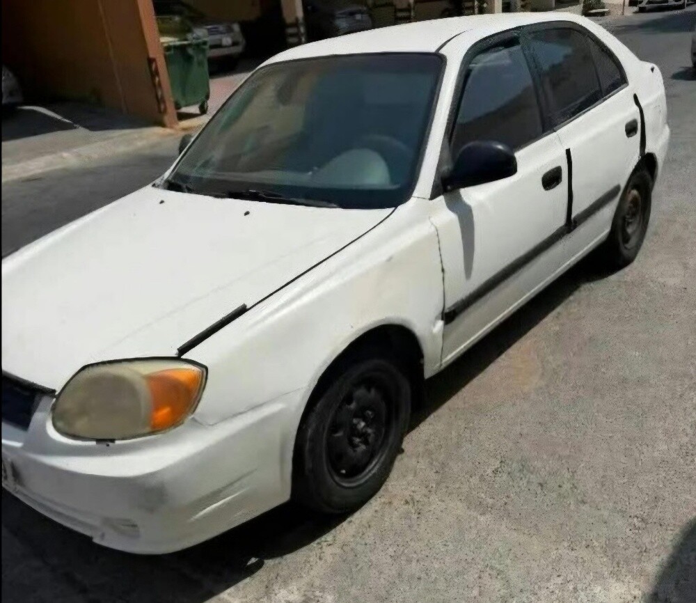 Hyundai Model 204 - 3
