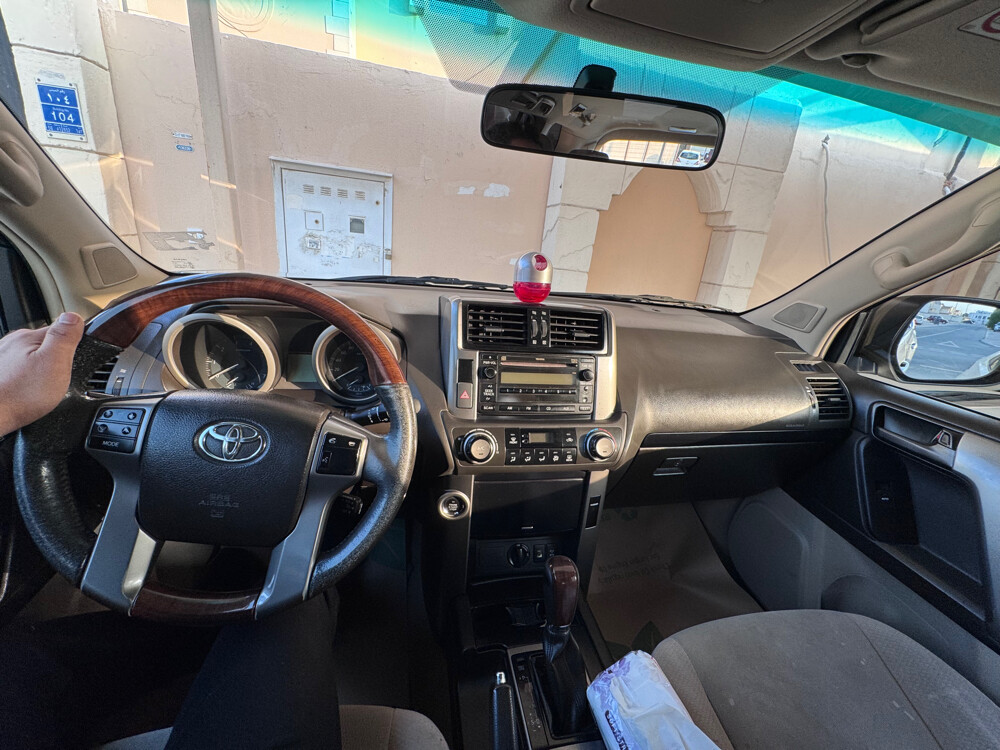 well maintained prado - 4