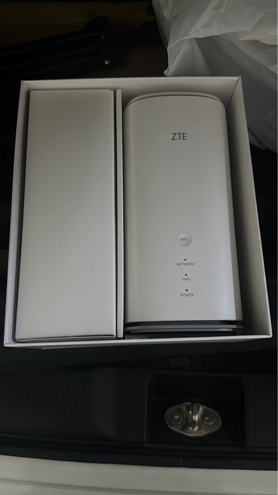 ZTE 5G router - 1