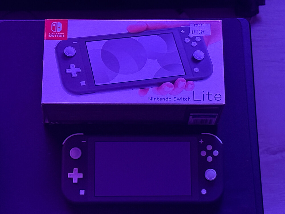 Switch Lite (Grey) - 1