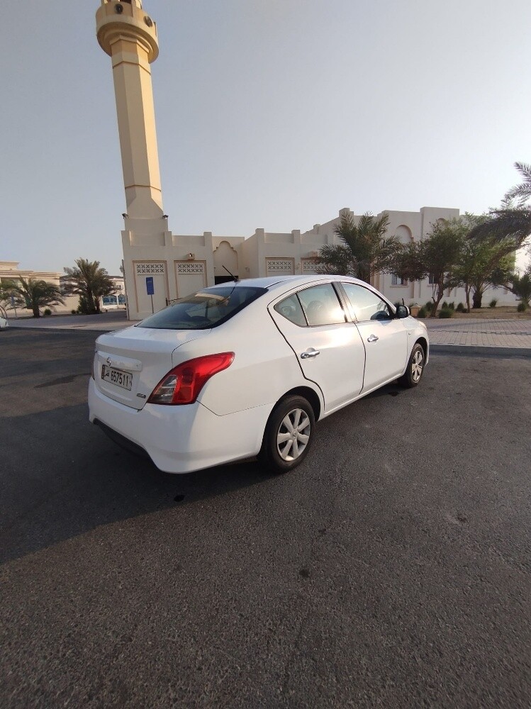 Nissan sunny 2015 model - 1