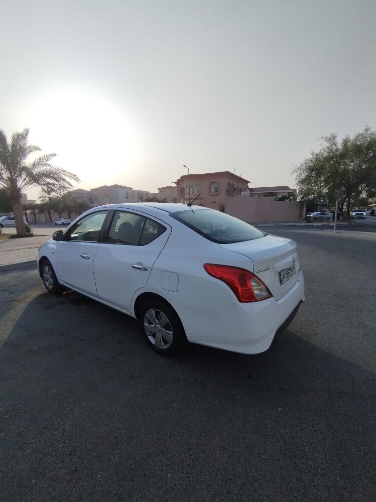 Nissan sunny 2015 model - 5
