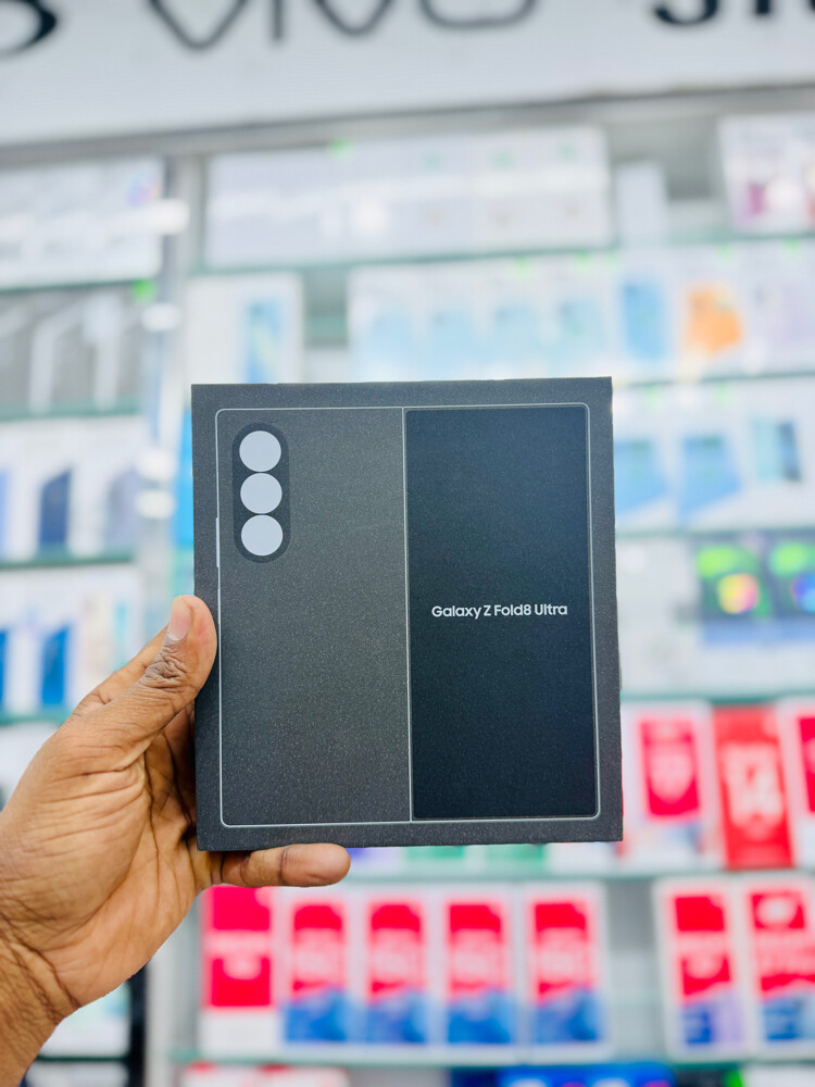 Samsung Galaxy Z Fold 8 Ultra - 1