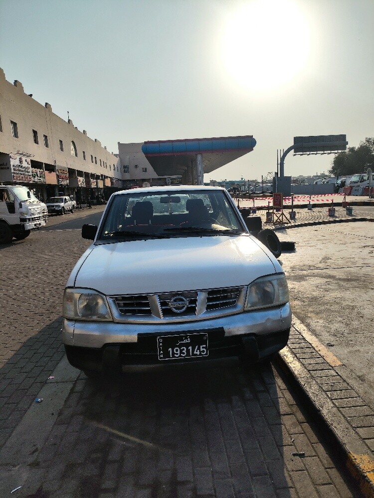 نيسان 2400 بيك أب - 4