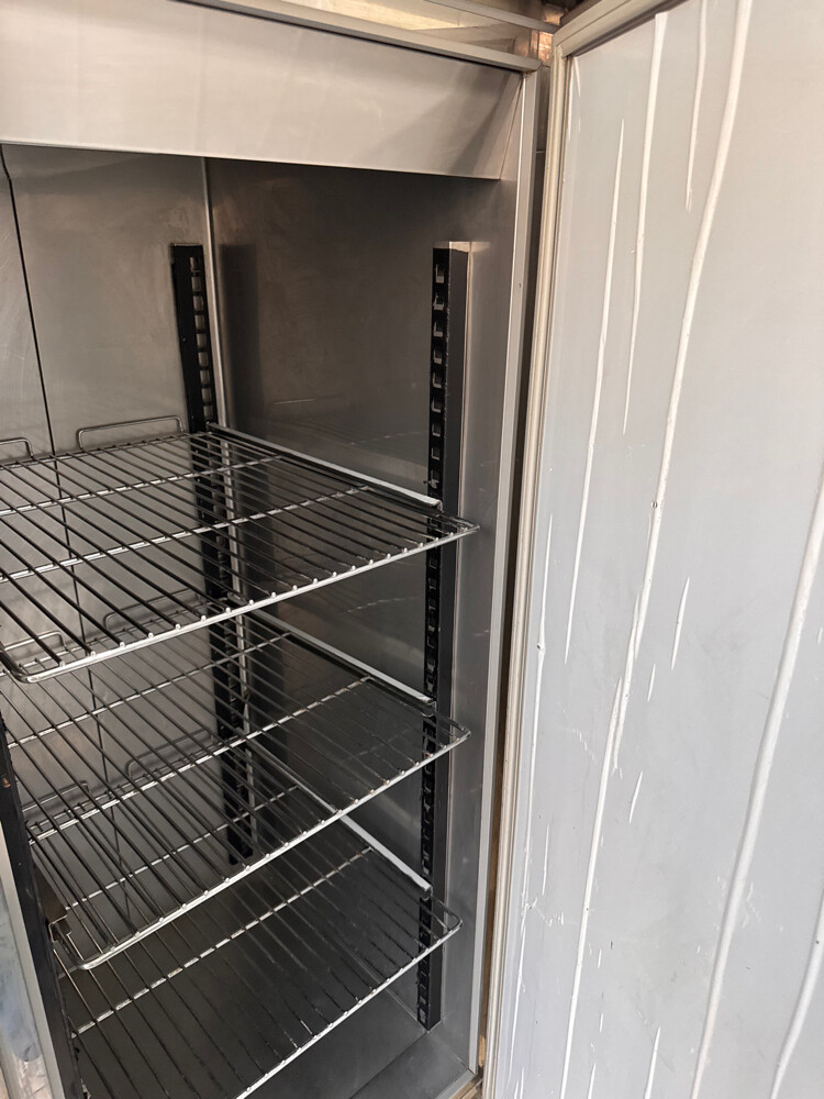 Double door chiller - 3