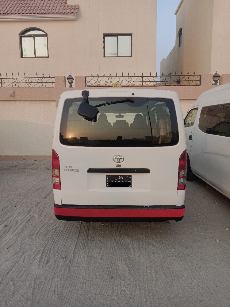 TOYOTA HIACE 2022 - 4