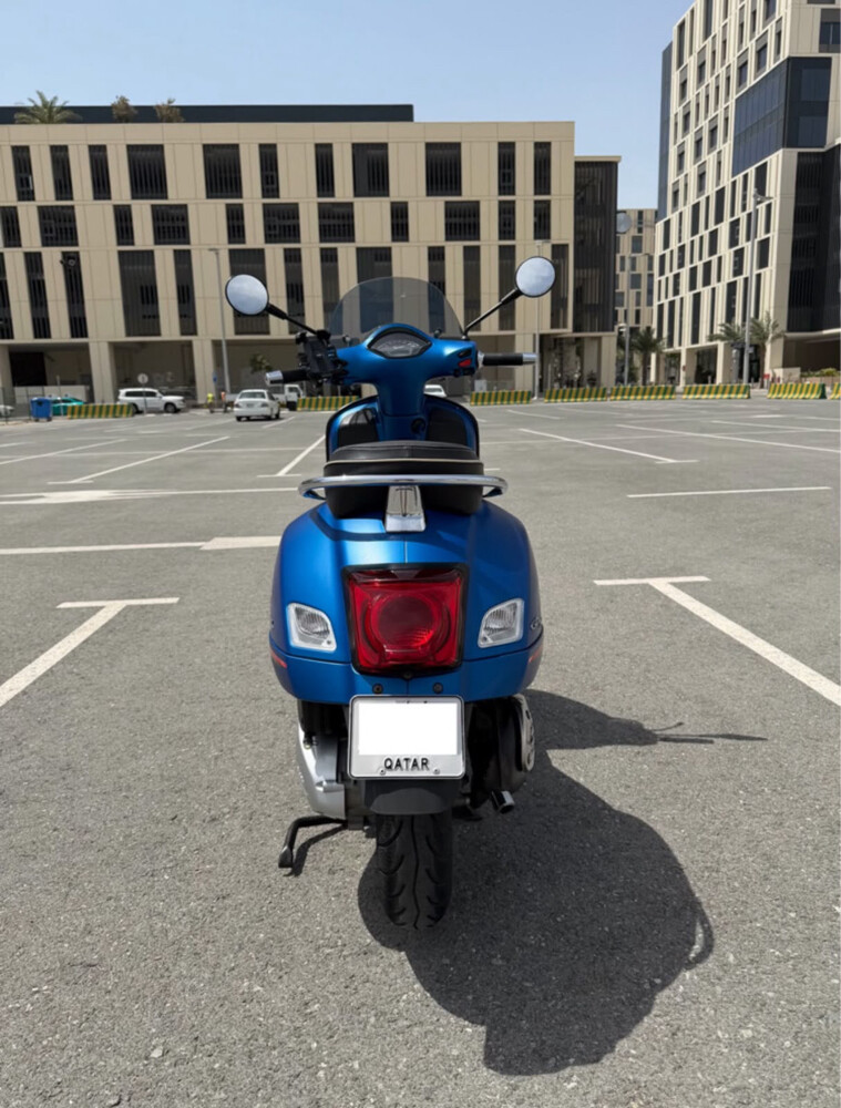 300 Vespa 2020 GTS super S - 3