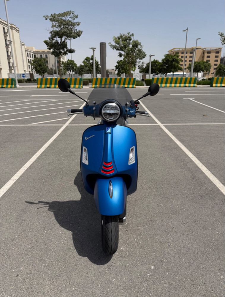300 Vespa 2020 GTS super S - 5