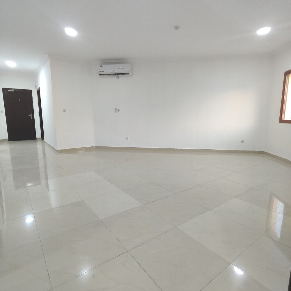 Apartment in Umm Ghuwailina - 11