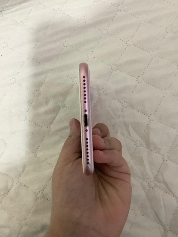 Iphone 7 plus 128GB Rose Gold - 7