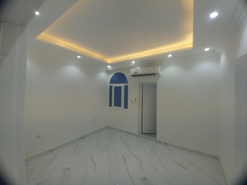 New 3BHk Paint house wemans only - 8