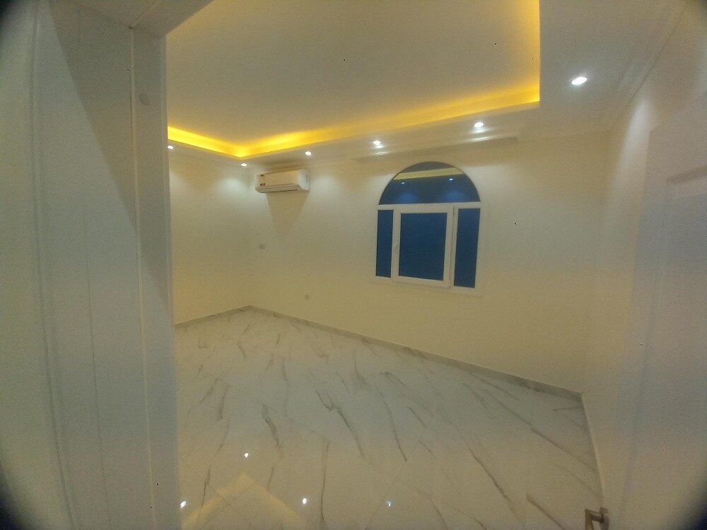 New 3BHk Paint house wemans only - 9