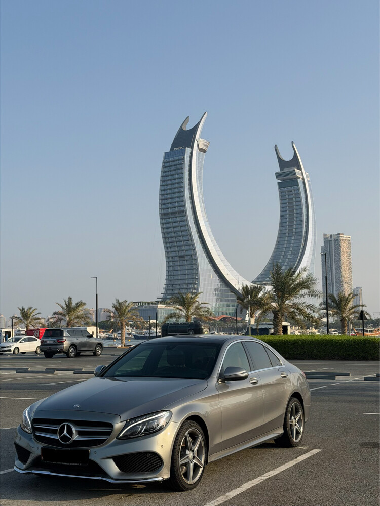 Mercedes C200 AMG Red interior - 1