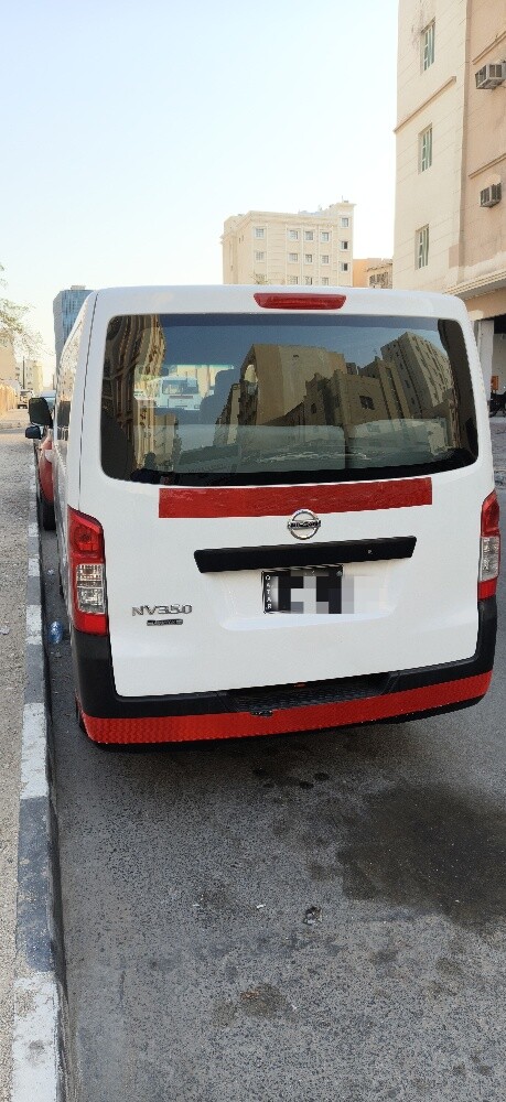 Nissan urvan NV350 - 1