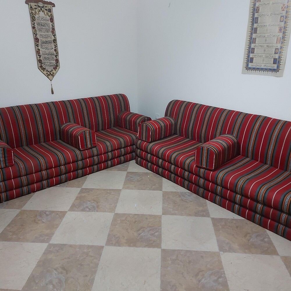 جلسة عربية - 1