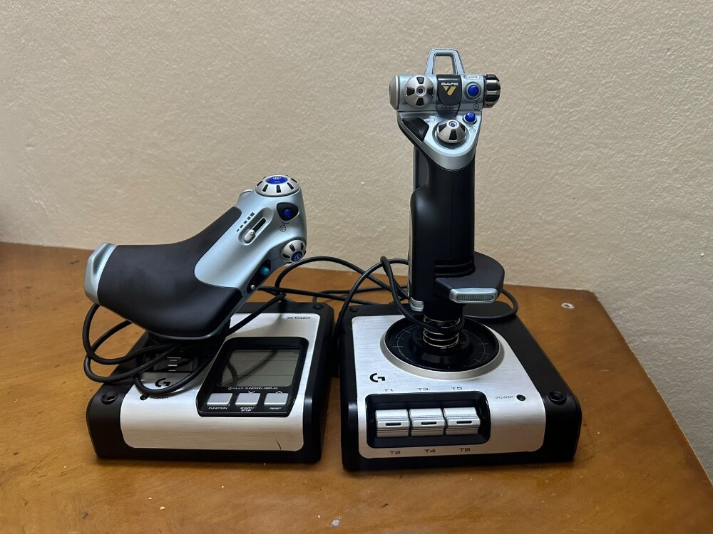 Logitech X52 Hotas flight yoke - 3