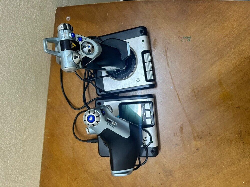 Logitech X52 Hotas flight yoke - 2