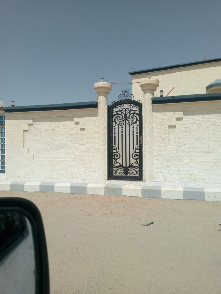 نقوم بجميع الحدادة ترتيب وتركيب ا - 12