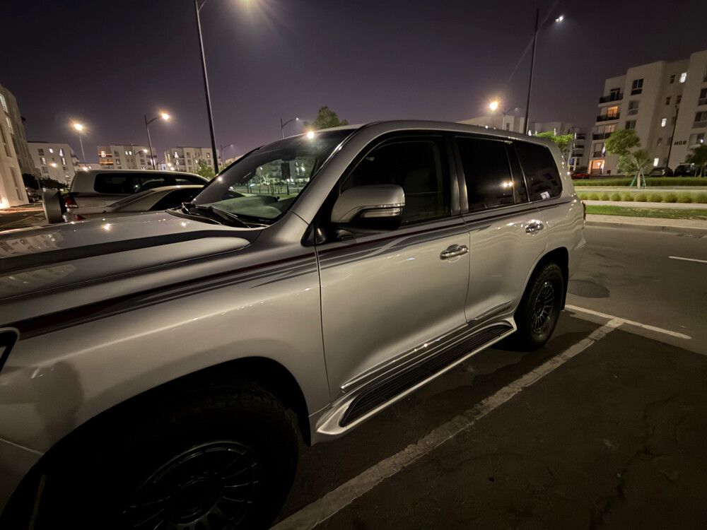 Landcruiser GXR V8 2016 Model - 2