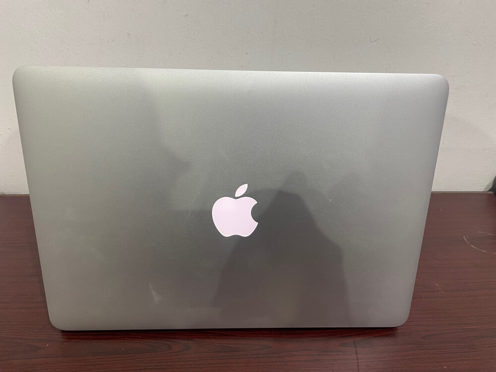 MacBook Air 13" (2017) - 5