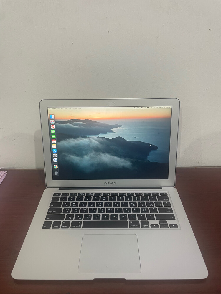 MacBook Air 13" (2017) - 1