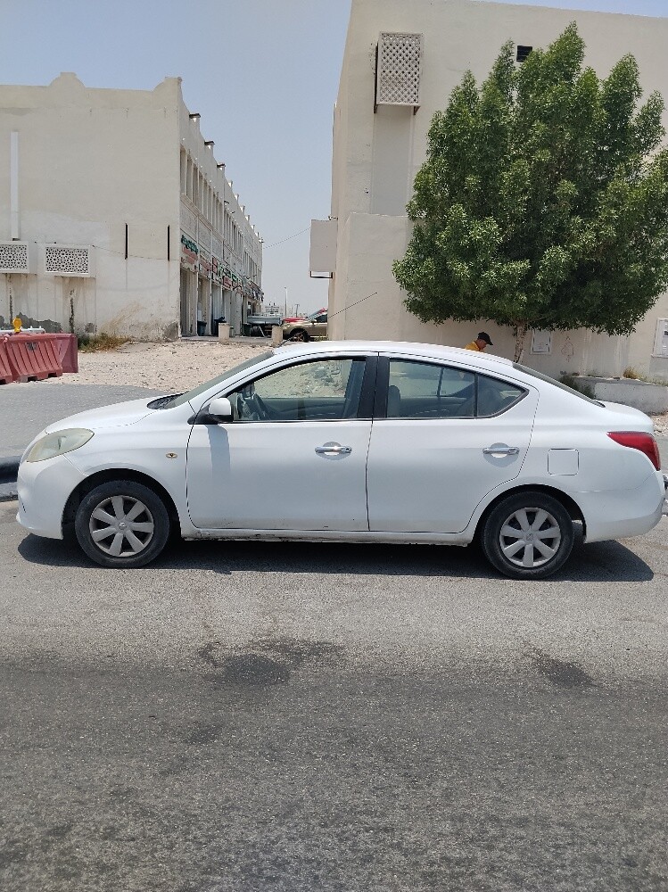 nissan Sunny 2014 model - 5