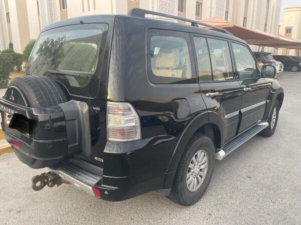 Selling my Mitsubishi Pajero - 8