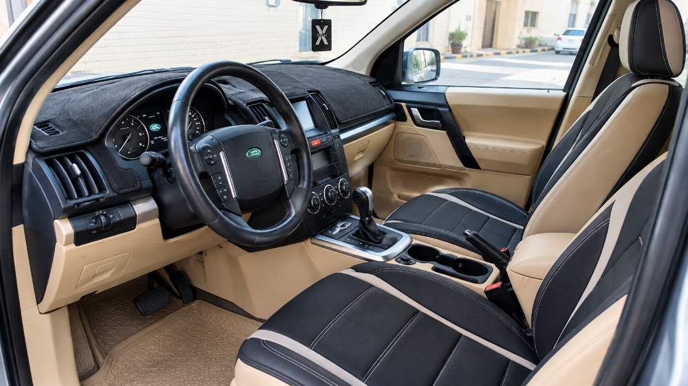 Land Rover LR 2 - 6