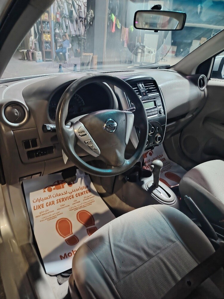 Nissan sunny - 2