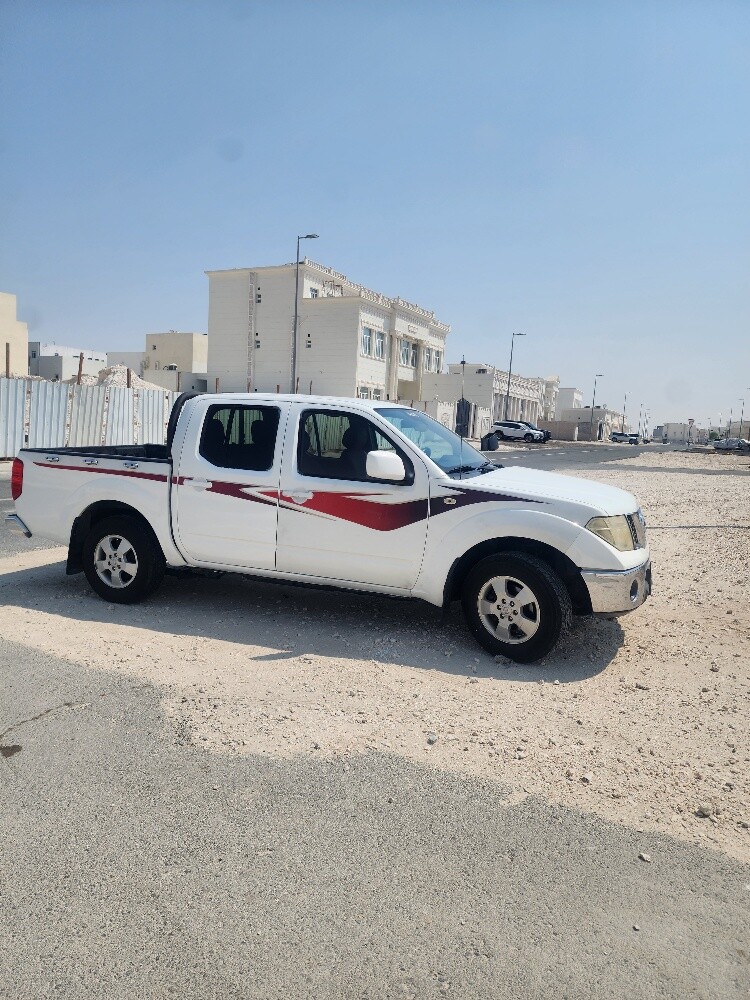 2013 nissan navara - 2