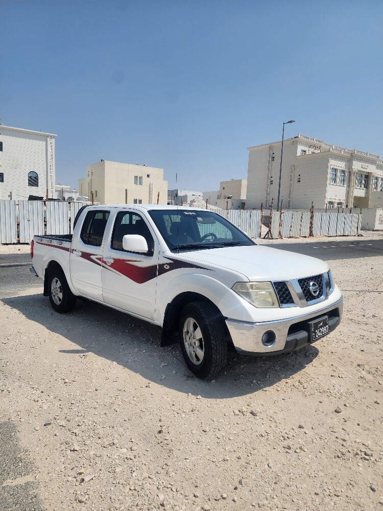 2013 nissan navara - 1