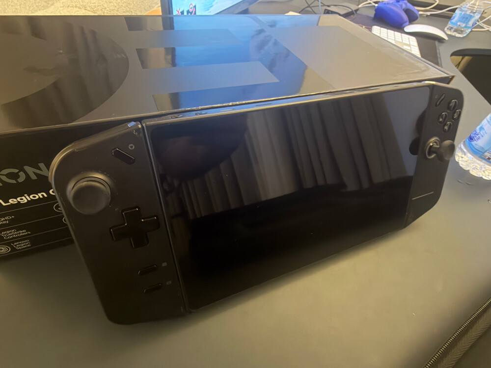 Lenovo Legion Go – 1TB - 2