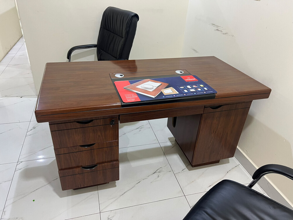 used office furniture -74456895 - 14