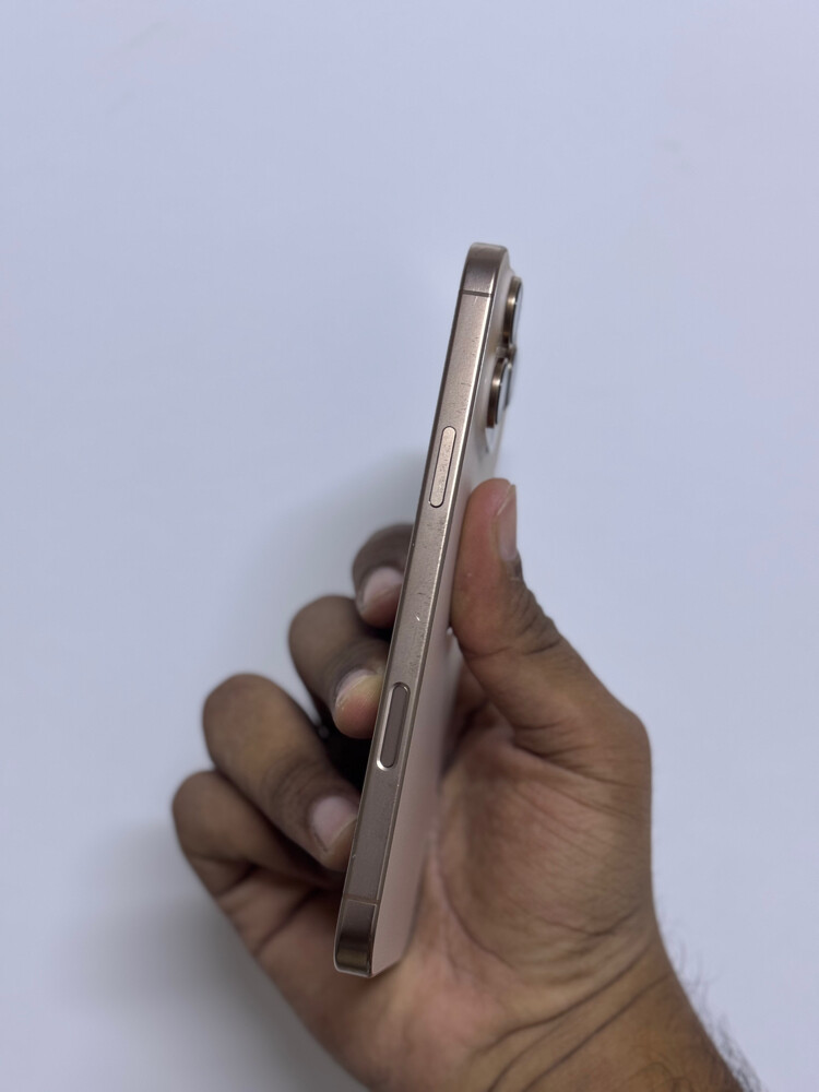iPhone 16 Pro Max 256GB - 2