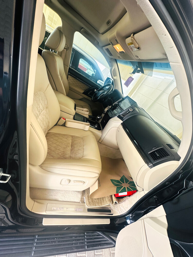 Toyota Land Cruiser GXR 2021 - 2