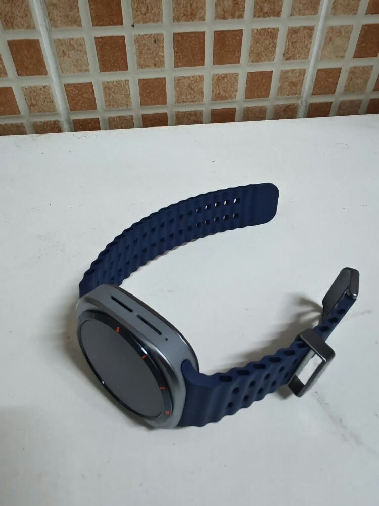 Samsung z fold ultra 512&watchultra - 5