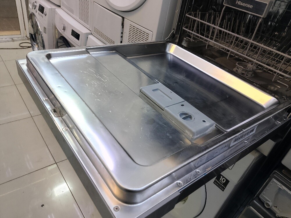 Hisense Dishwasher - 3